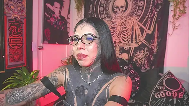 Dalia Vorhees online show from 05/20/26, 01:24
