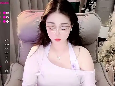 Monica-666888- online show from 10/31/25, 06:54