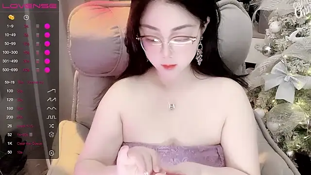 Snapshot of Monica-666888- chatting on 06/10/26, 04:41 Monica-666888- online show from 06/10/26, 04:41