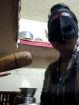 Pyaar Ki Pooja online show from 11/27/25, 04:24