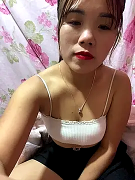 nachi-baby online show from 11/19/25, 02:39