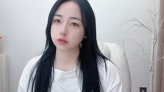 Love-hanzaizai718 online show from 11/07/25, 02:21