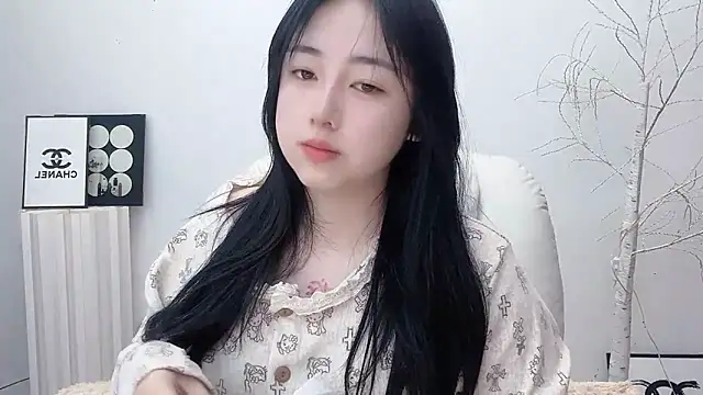 Love-hanzaizai718 online show from 11/18/25, 08:01