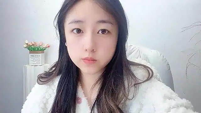 Love-hanzaizai718 online show from 11/03/25, 08:01