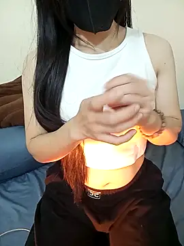 Cherry Le02 online show from 12/17/25, 06:46