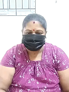 Snapshot of sreemamitha9 chatting on 11/12/25, 11:14 sreemamitha9 online show from 11/12/25, 11:14