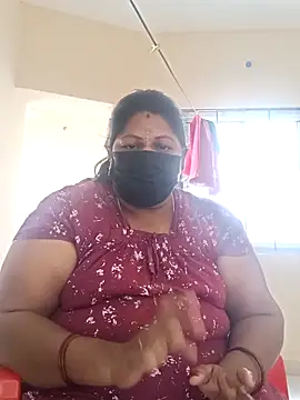 sreemamitha9 online show from 12/18/25, 06:40