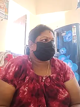 sreemamitha9 online show from 04/26/26, 10:01
