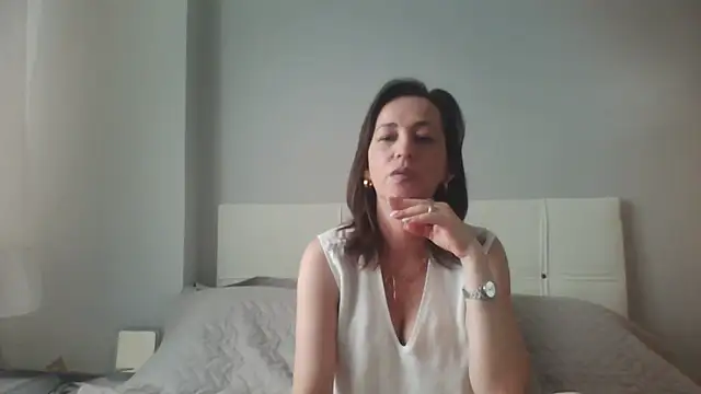 Snapshot of ArianaStarr chatting on 05/20/26, 07:27 ArianaStarr online show from 05/20/26, 07:27