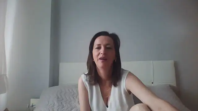 Snapshot of ArianaStarr chatting on 06/05/26, 07:03 ArianaStarr online show from 06/05/26, 07:03