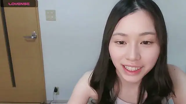 Snapshot of rinrincom chatting on 11/03/25, 09:24 rinrincom online show from 11/03/25, 09:24