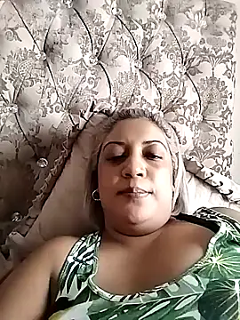 Snapshot of IndianLara chatting on 12/01/25, 01:56 IndianLara online show from 12/01/25, 01:56