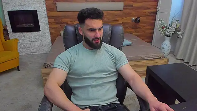 Snapshot of MicahLane chatting on 02/25/26, 05:18 MicahLane online show from 02/25/26, 05:18