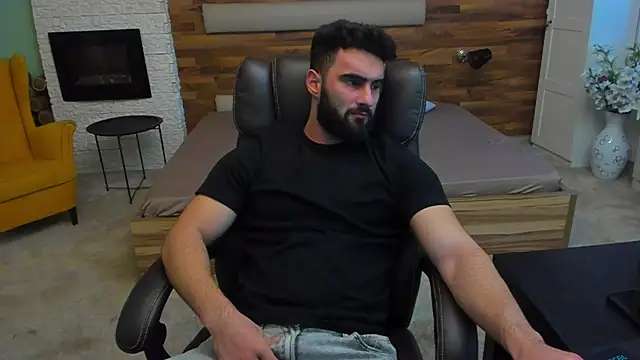 Snapshot of MicahLane chatting on 11/04/25, 05:33 MicahLane online show from 11/04/25, 05:33