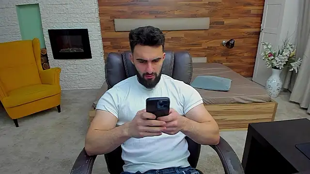 Snapshot of MicahLane chatting on 02/05/26, 06:09 MicahLane online show from 02/05/26, 06:09