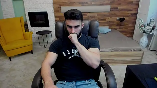 Snapshot of MicahLane chatting on 11/11/25, 05:35 MicahLane online show from 11/11/25, 05:35