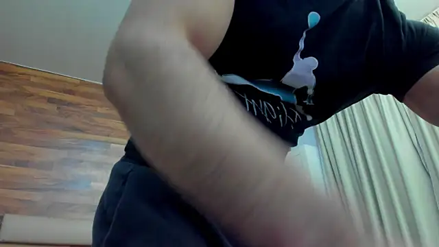 Snapshot of MicahLane chatting on 01/08/26, 05:57 MicahLane online show from 01/08/26, 05:57