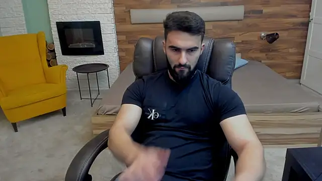 Snapshot of MicahLane chatting on 11/05/25, 05:32 MicahLane online show from 11/05/25, 05:32