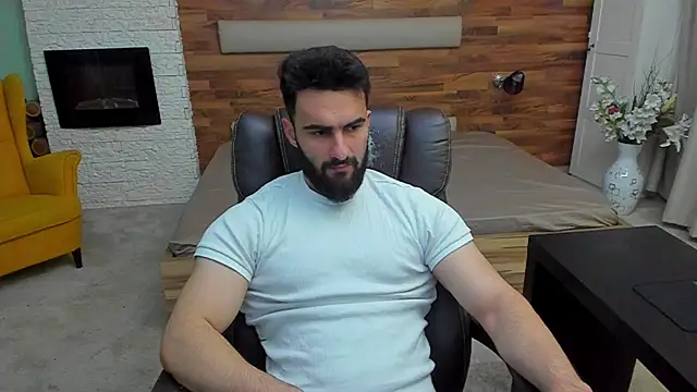 Snapshot of MicahLane chatting on 02/13/26, 05:40 MicahLane online show from 02/13/26, 05:40