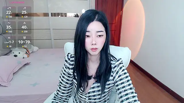 Xiaodie-baby online show from 11/11/25, 12:49