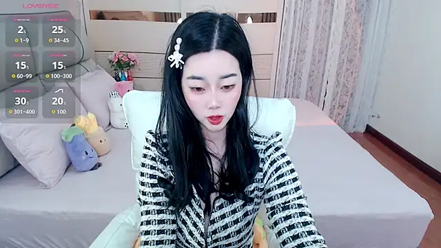 Xiaodie-baby online show from 12/15/25, 03:01