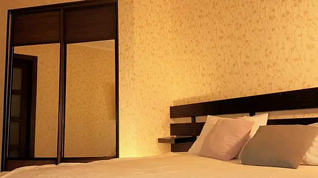 Ksarina online show from 11/25/25, 11:10