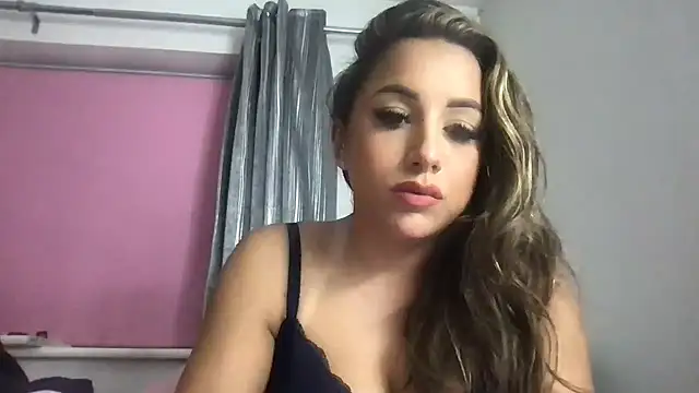 LyraLure online show from 12/15/25, 03:51