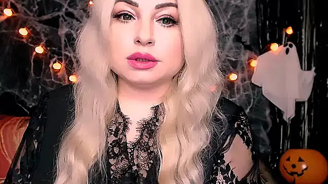 Snapshot of Renee_Cherry chatting on 10/29/25, 12:20 Renee Cherry online show from 10/29/25, 12:20