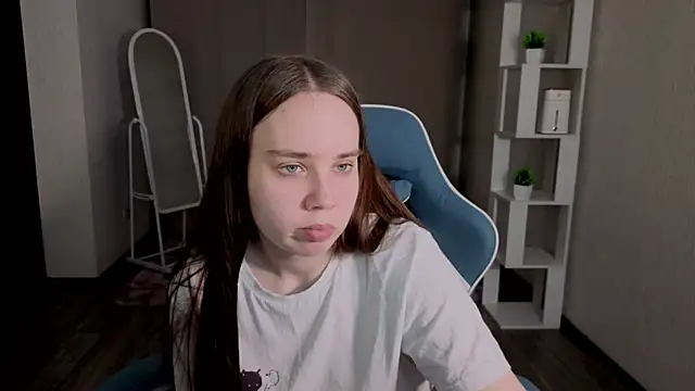 LunaDreeam online show from 11/19/25, 03:12