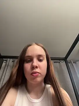 LunaDreeam online show from 11/14/25, 05:05