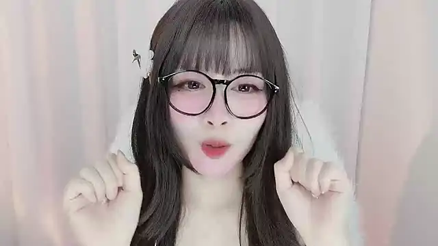 Snapshot of -zhuzhu-999- chatting on 06/14/26, 02:24 -zhuzhu-999- online show from 06/14/26, 02:24