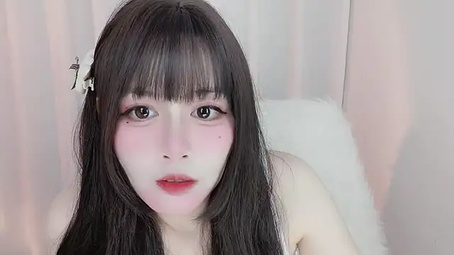 Snapshot of -zhuzhu-999- chatting on 06/12/26, 10:18 -zhuzhu-999- online show from 06/12/26, 10:18
