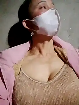 Snapshot of TRIEUTRIEU20 chatting on 10/31/25, 12:46 TRIEUTRIEU20 online show from 10/31/25, 12:46