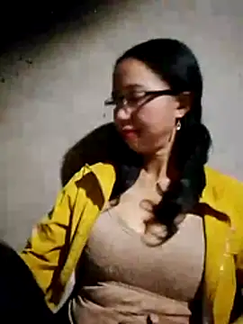 Snapshot of TRIEUTRIEU20 chatting on 11/27/25, 12:38 TRIEUTRIEU20 online show from 11/27/25, 12:38