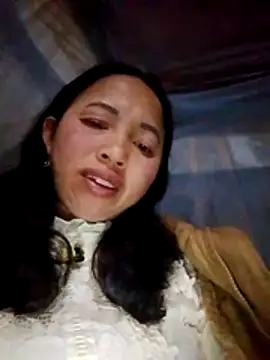 Snapshot of TRIEUTRIEU20 chatting on 12/16/25, 01:37 TRIEUTRIEU20 online show from 12/16/25, 01:37