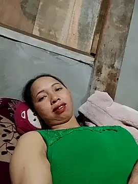 Snapshot of TRIEUTRIEU20 chatting on 11/04/25, 02:15 TRIEUTRIEU20 online show from 11/04/25, 02:15