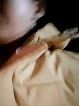 Snapshot of TRIEUTRIEU20 chatting on 11/23/25, 11:20 TRIEUTRIEU20 online show from 11/23/25, 11:20