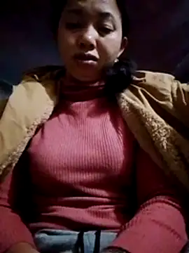 Snapshot of TRIEUTRIEU20 chatting on 12/17/25, 06:02 TRIEUTRIEU20 online show from 12/17/25, 06:02