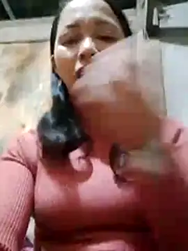 Snapshot of TRIEUTRIEU20 chatting on 11/29/25, 02:28 TRIEUTRIEU20 online show from 11/29/25, 02:28