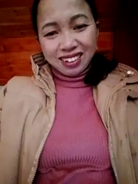 Snapshot of TRIEUTRIEU20 chatting on 12/17/25, 01:43 TRIEUTRIEU20 online show from 12/17/25, 01:43