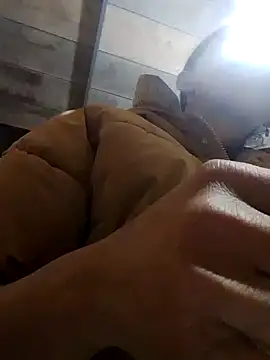 Snapshot of TRIEUTRIEU20 chatting on 11/28/25, 01:06 TRIEUTRIEU20 online show from 11/28/25, 01:06