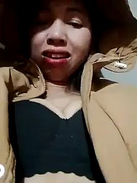 Snapshot of TRIEUTRIEU20 chatting on 11/28/25, 01:11 TRIEUTRIEU20 online show from 11/28/25, 01:11