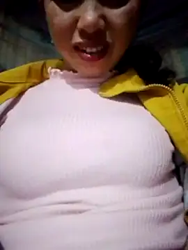 Snapshot of TRIEUTRIEU20 chatting on 12/18/25, 07:24 TRIEUTRIEU20 online show from 12/18/25, 07:24