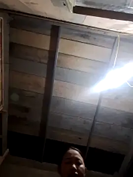 Snapshot of TRIEUTRIEU20 chatting on 11/18/25, 12:59 TRIEUTRIEU20 online show from 11/18/25, 12:59