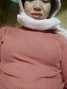 TRIEUTRIEU20 online show from 02/14/26, 10:43