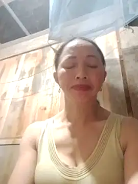 Snapshot of TRIEUTRIEU20 chatting on 11/01/25, 01:49 TRIEUTRIEU20 online show from 11/01/25, 01:49