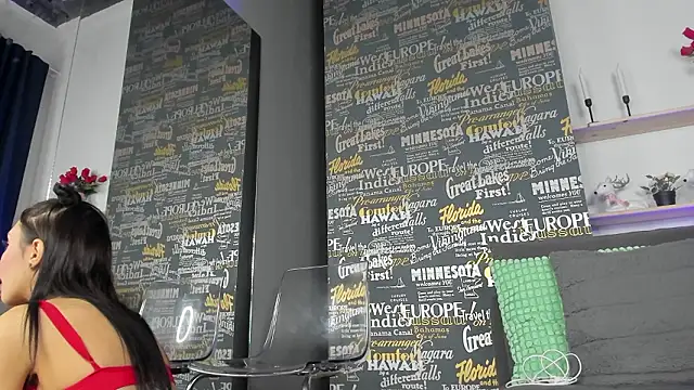 DemmiLove online show from 02/06/26, 08:38