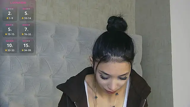 DemmiLove online show from 02/27/26, 08:30