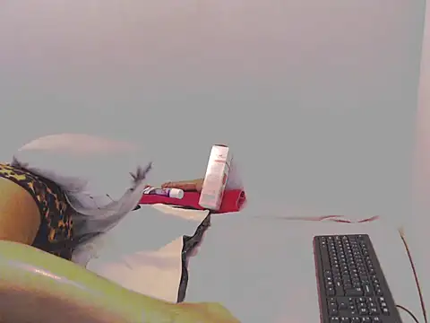 Snapshot of CocoCaramel-X chatting on 11/13/25, 05:00 CocoCaramel-X online show from 11/13/25, 05:00