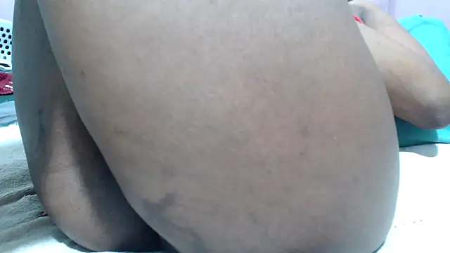 Snapshot of Bracylia chatting on 06/25/26, 06:46 Bracylia online show from 06/25/26, 06:46